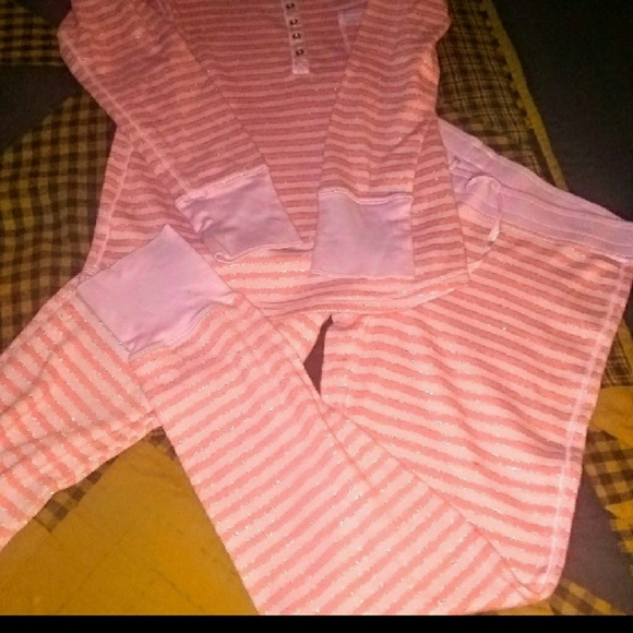 A Hold - Picture 5 of 5